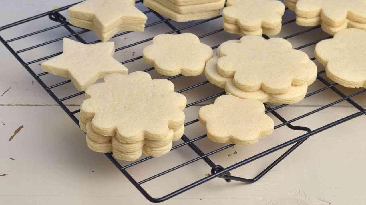 Vegan Sugar Cookies – Soft, Chewy, and Perfect for Decorating